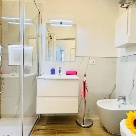 Comfy With Balcony Apartment