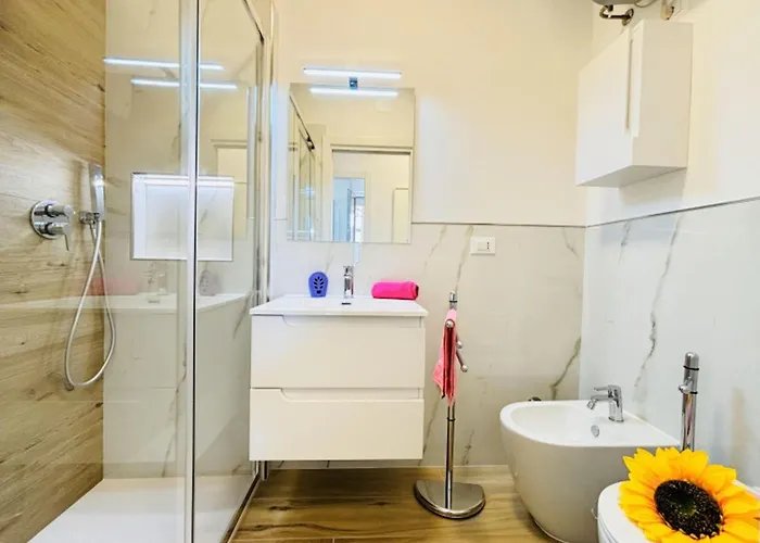 Comfy With Balcony Apartmán