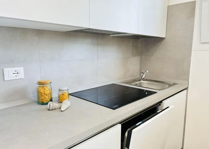 Comfy With Balcony Appartamento